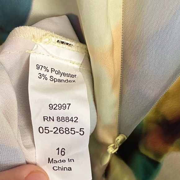 🆕Eloquii Satin Yellow and Green Sheath Dress with Bishop Sleeves 16🆕 - Picture 11 of 15